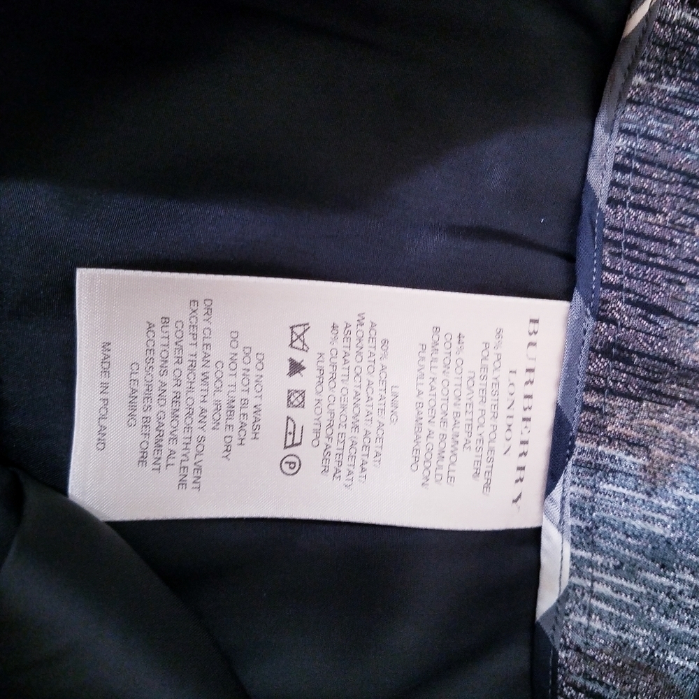 Burberry | Evening‎ Metallic Flare Skirt, size 8 - Picture 4 of 11